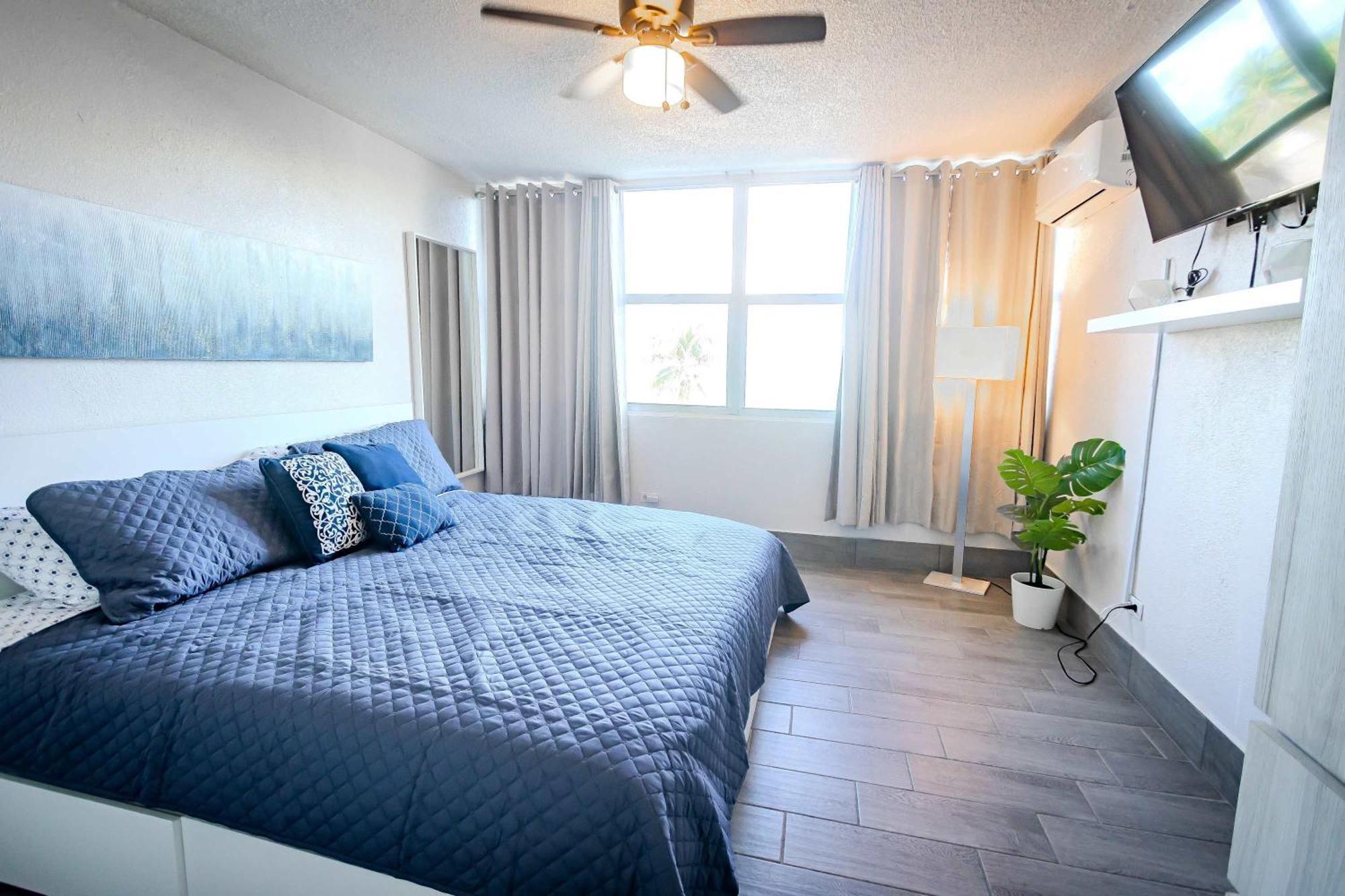 Sunset Paradise Cozy Beachfront Escape - Isla Verde 산후안 외부 사진
