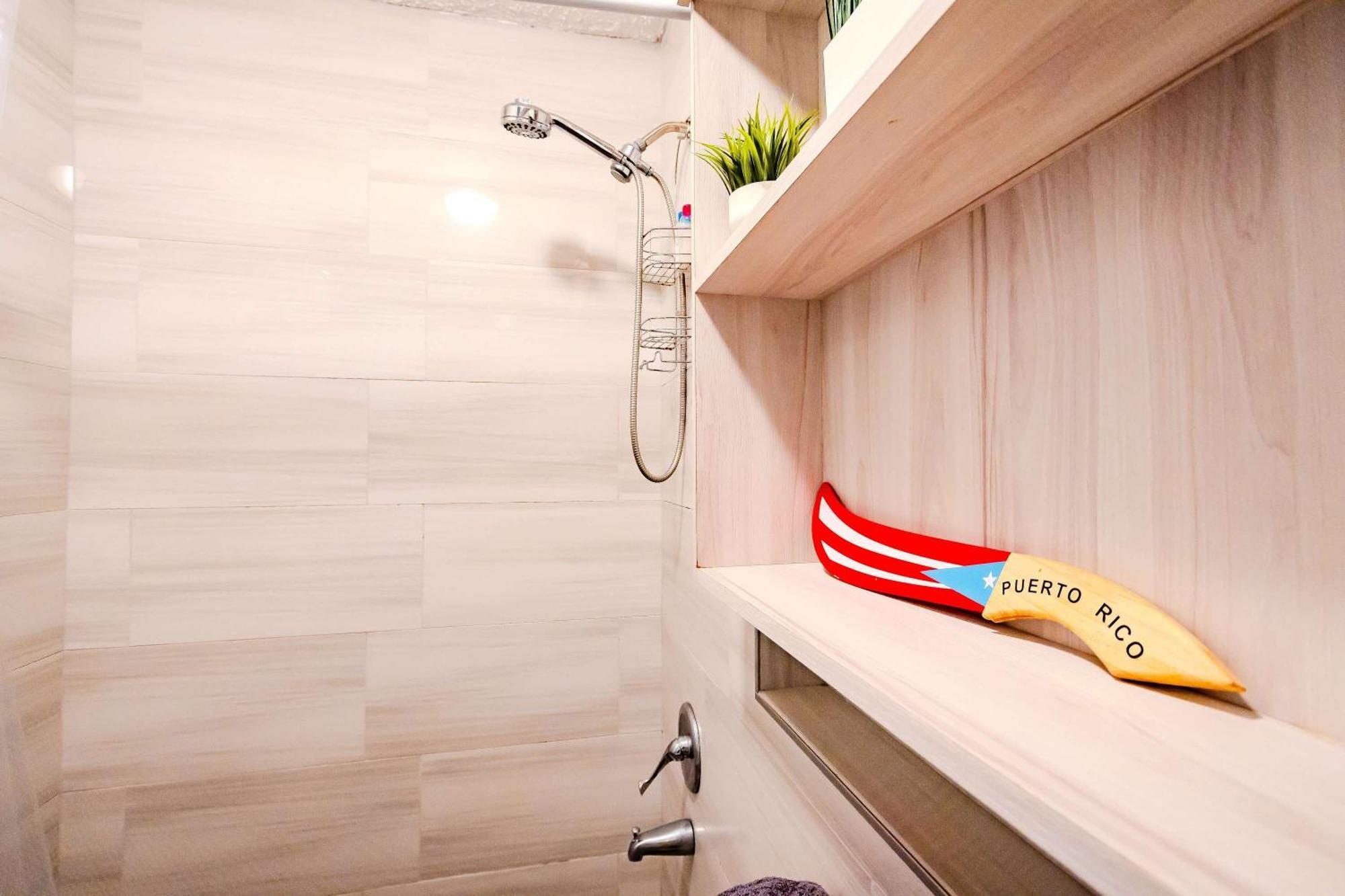 Sunset Paradise Cozy Beachfront Escape - Isla Verde 산후안 외부 사진