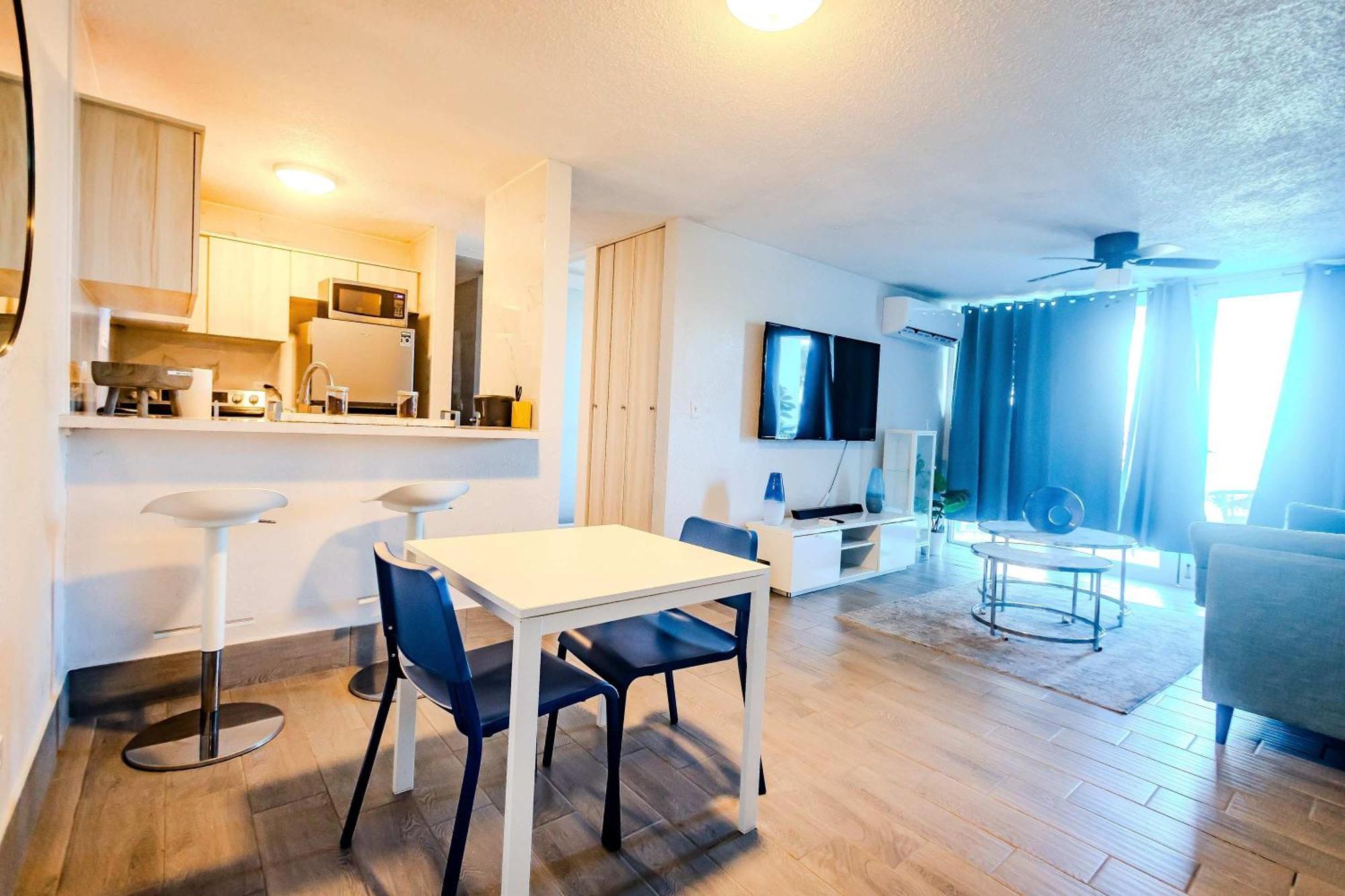 Sunset Paradise Cozy Beachfront Escape - Isla Verde 산후안 외부 사진